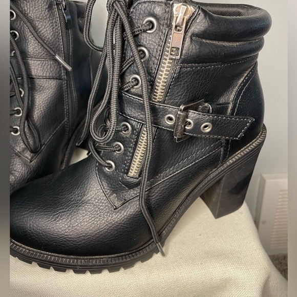 TORRID Lace-Up Hiker Boots - Black SZ/9WW - Picture 4 of 10